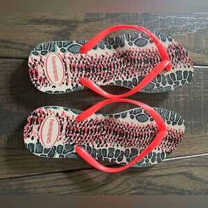NWOT Havaianas Slim Flip Flops